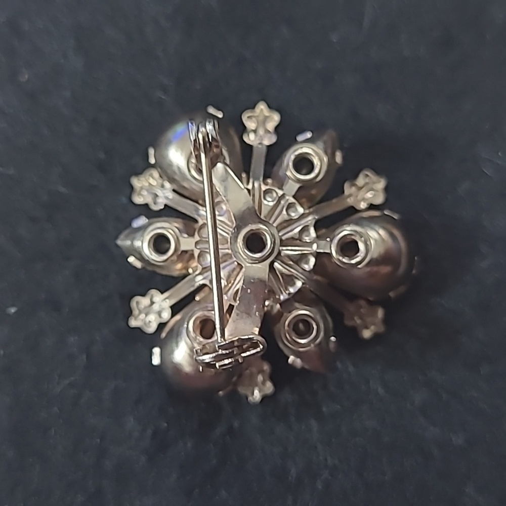 Elegant Multi-Color Floral Rhinestone Brooch - Picture 2 of 3